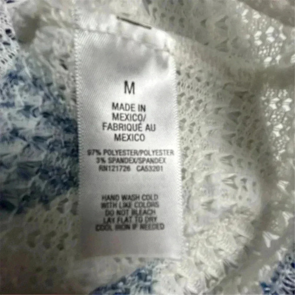 Aeropostale Women's M White Blue Heart  Pullover Sweater Solid Pattern - Picture 5 of 8